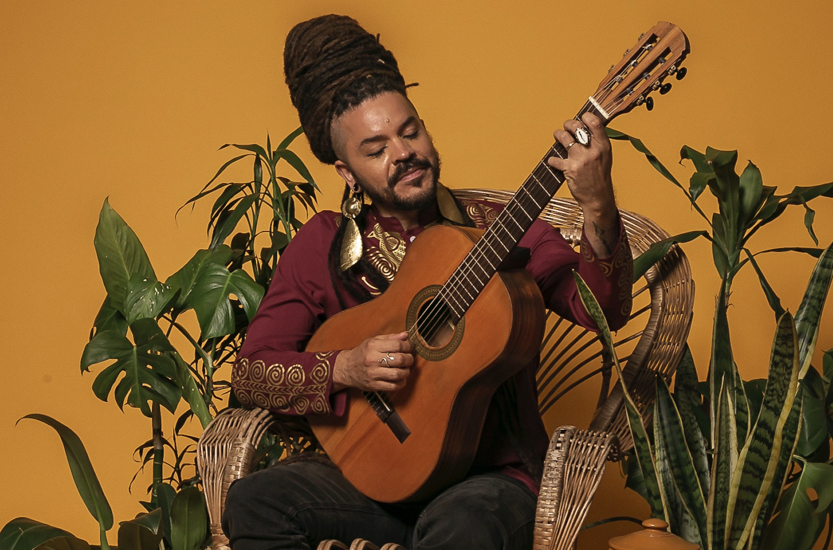 Diáspora em canção: Gui Silveiras apresenta o show Saudades de Lá
