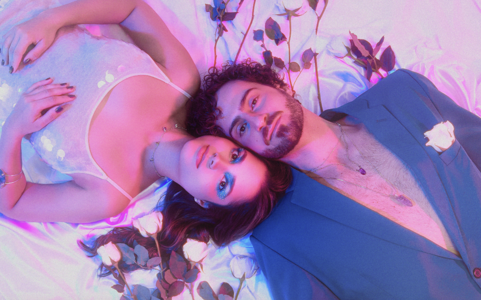Duo Oceana canta o encontro e o afeto em single de estreia