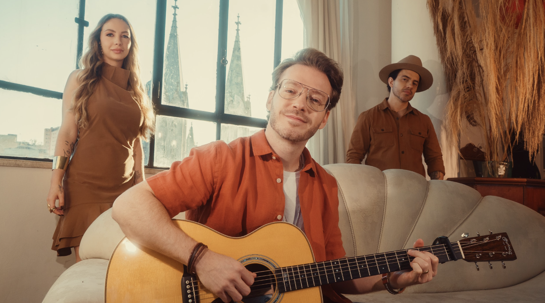 BALARA e o duo MAR ABERTO lançam “Mais Além”, uma música que nasceu para curar
