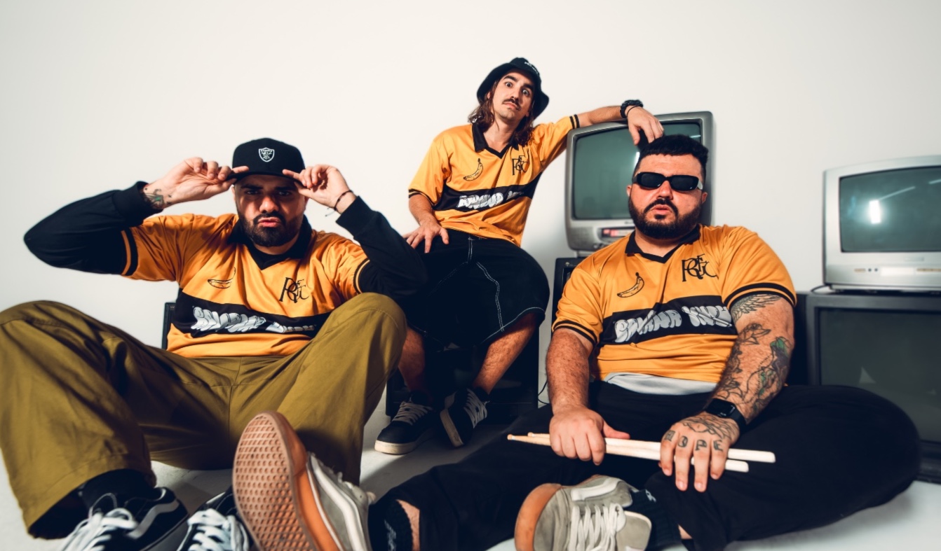 Banana Kush celebra quatro anos de estrada com o álbum “Rock Groove Futebol Clube”