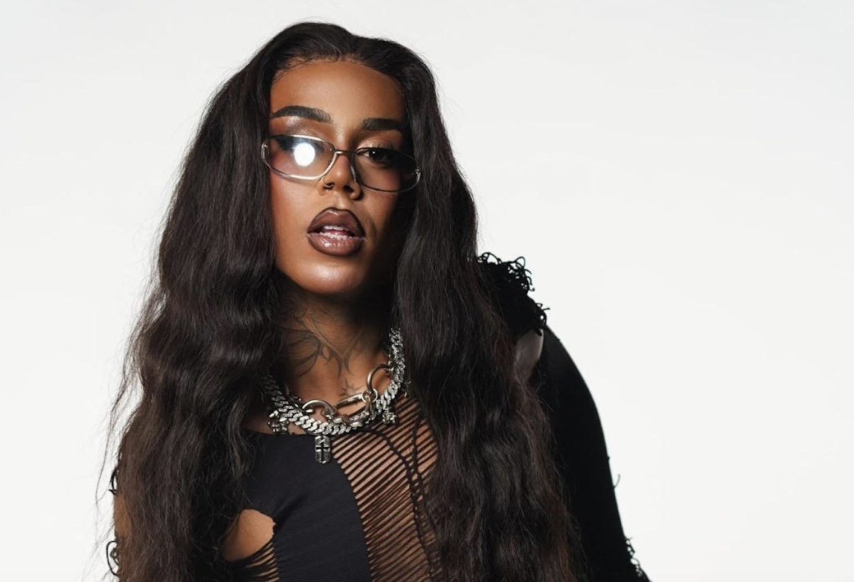 Tasha Kaiala lança single “Carro do Cunt” com DJ Kaim