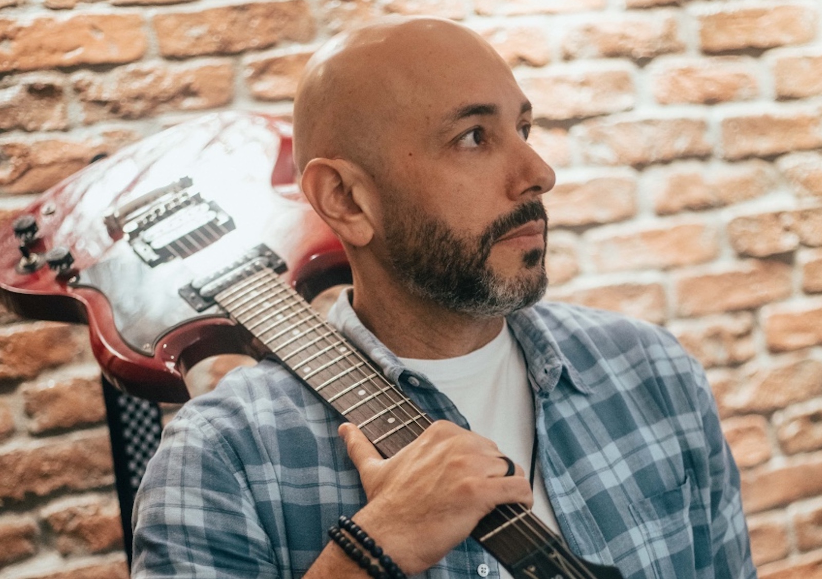 “Ganância ou Proteção”: Mouwa lança manifesto musical sobre os conflitos do mundo