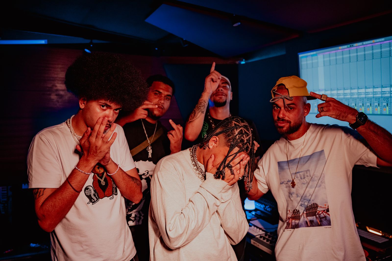 Com assinatura de Papatinho, Papatunes Records lança “MOONWALK (Papatracks #18)” ao lado de Mikezin, Açúk, Brennuz e Putodiparis