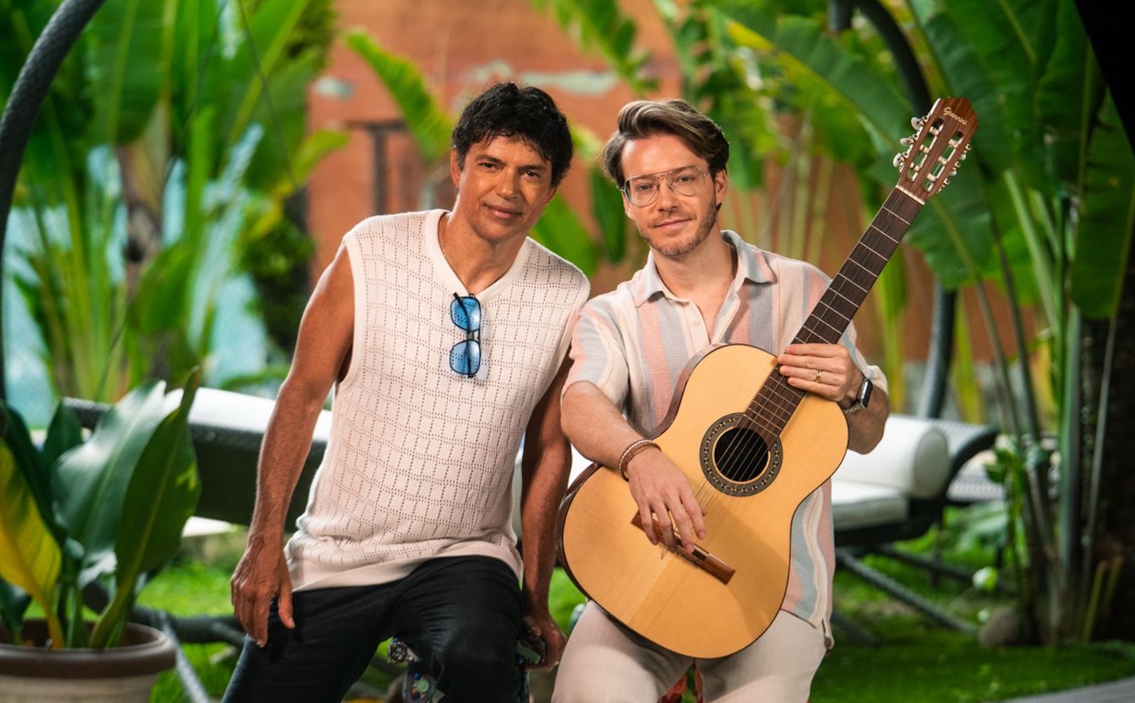 Jorge Vercillo e Balara lançam “Algo Me Diz” e apostam em encontro leve entre MPB e pop contemporâneo
