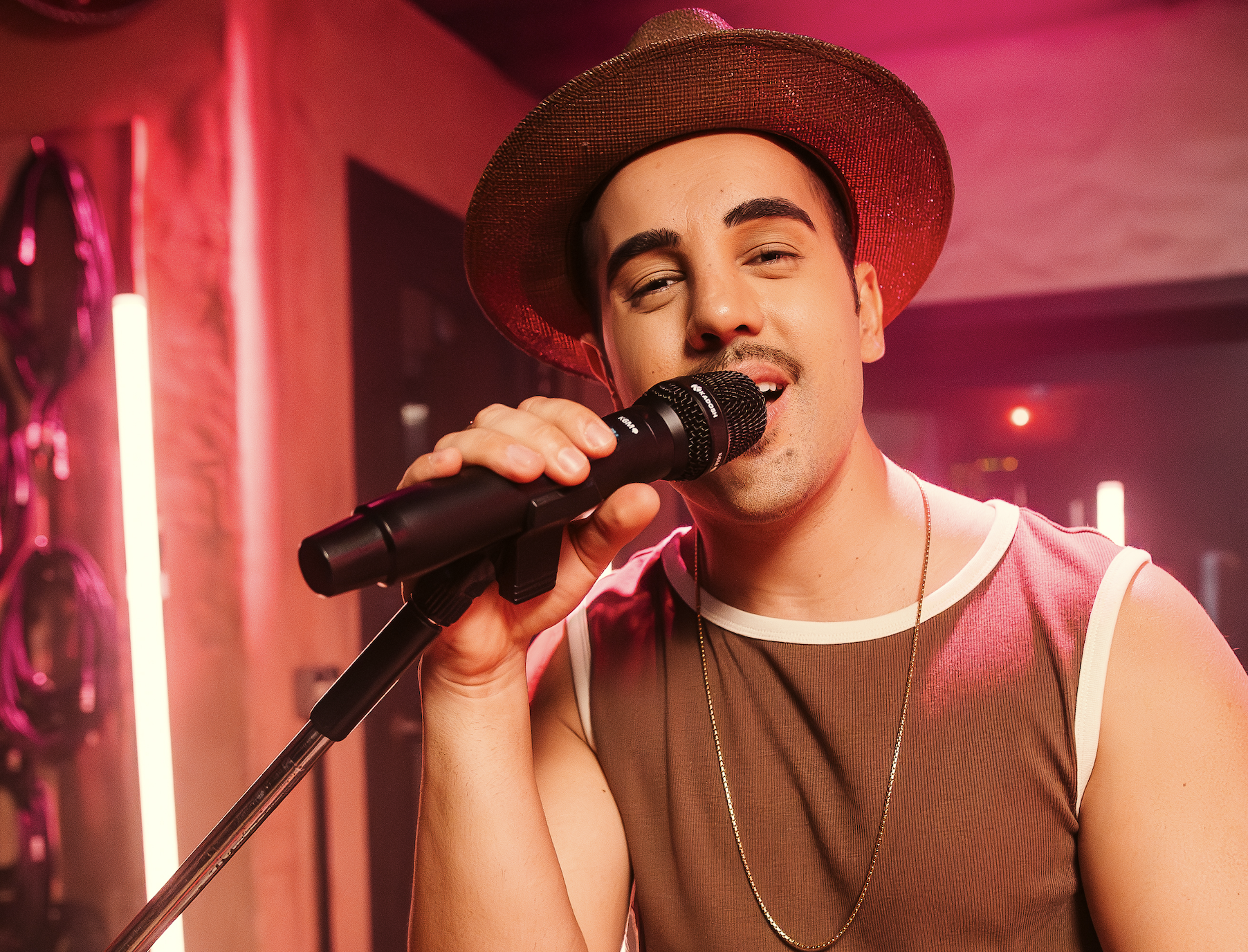“Inimaginável Acústico” revela nova fase de Rod Melim em projeto marcado pela simplicidade e emoção