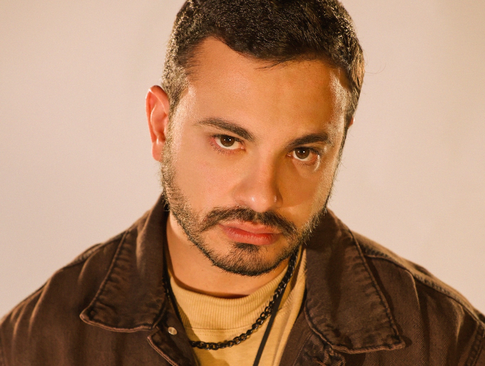 Pingguim celebra sucesso de “Me Faz Melhor”, feat com Bruna Magalhães que conquistou o Top 10