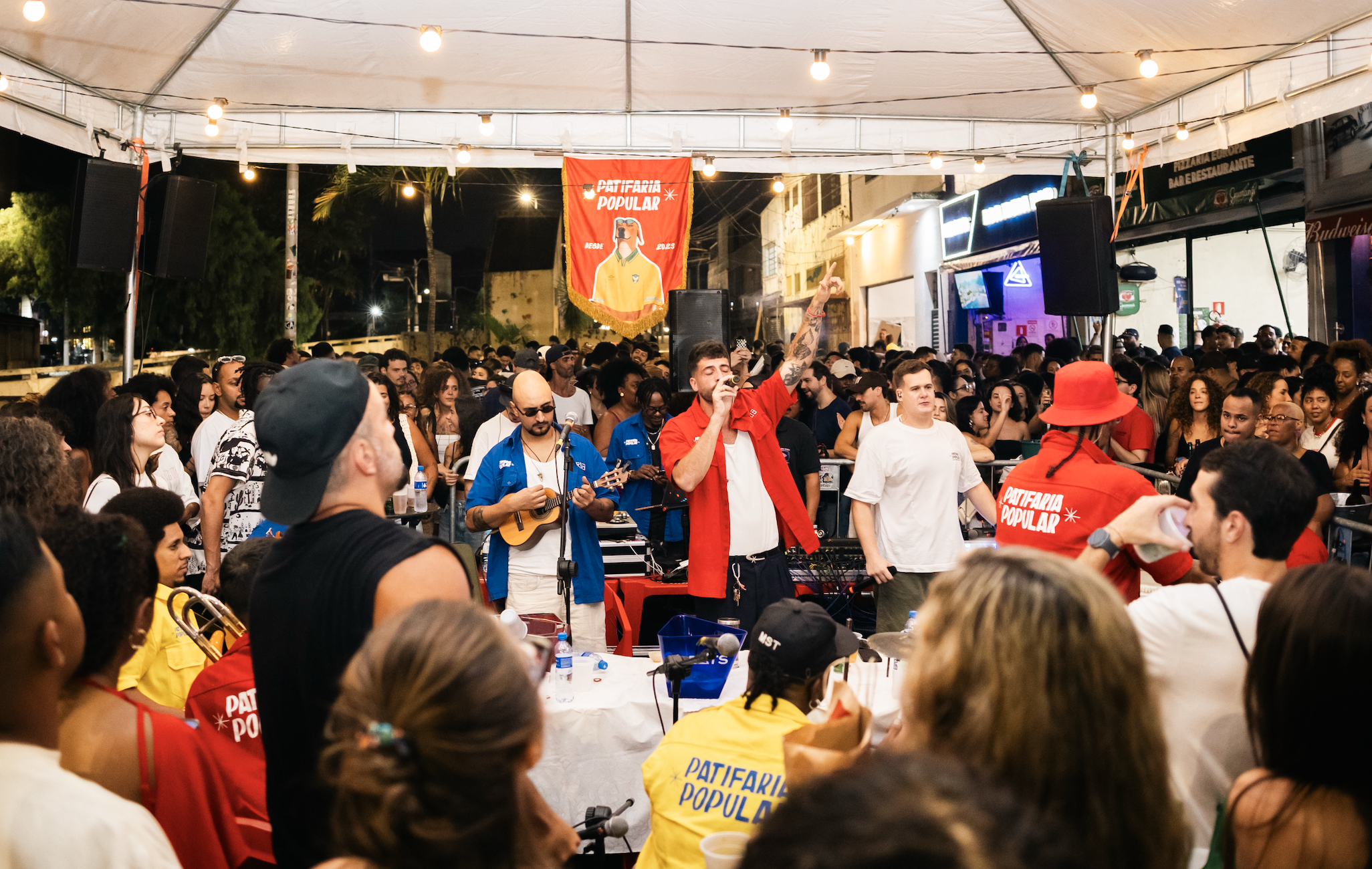Patifaria Popular lança “Vira Lata” em show gratuito; Los Brasileros, DMAX e Dida Sallo unem funk e samba-rock na produção